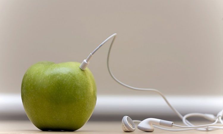 Apple-patented-smart-earphones